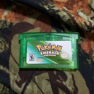 Pokemon Emerald Gameboy Advance